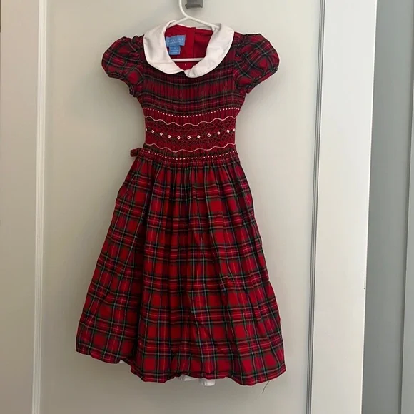 ANAVINI | Dresses | Anavini Girls Smocked Christmas Dress With Sash In Back  Great Condition | Poshmark